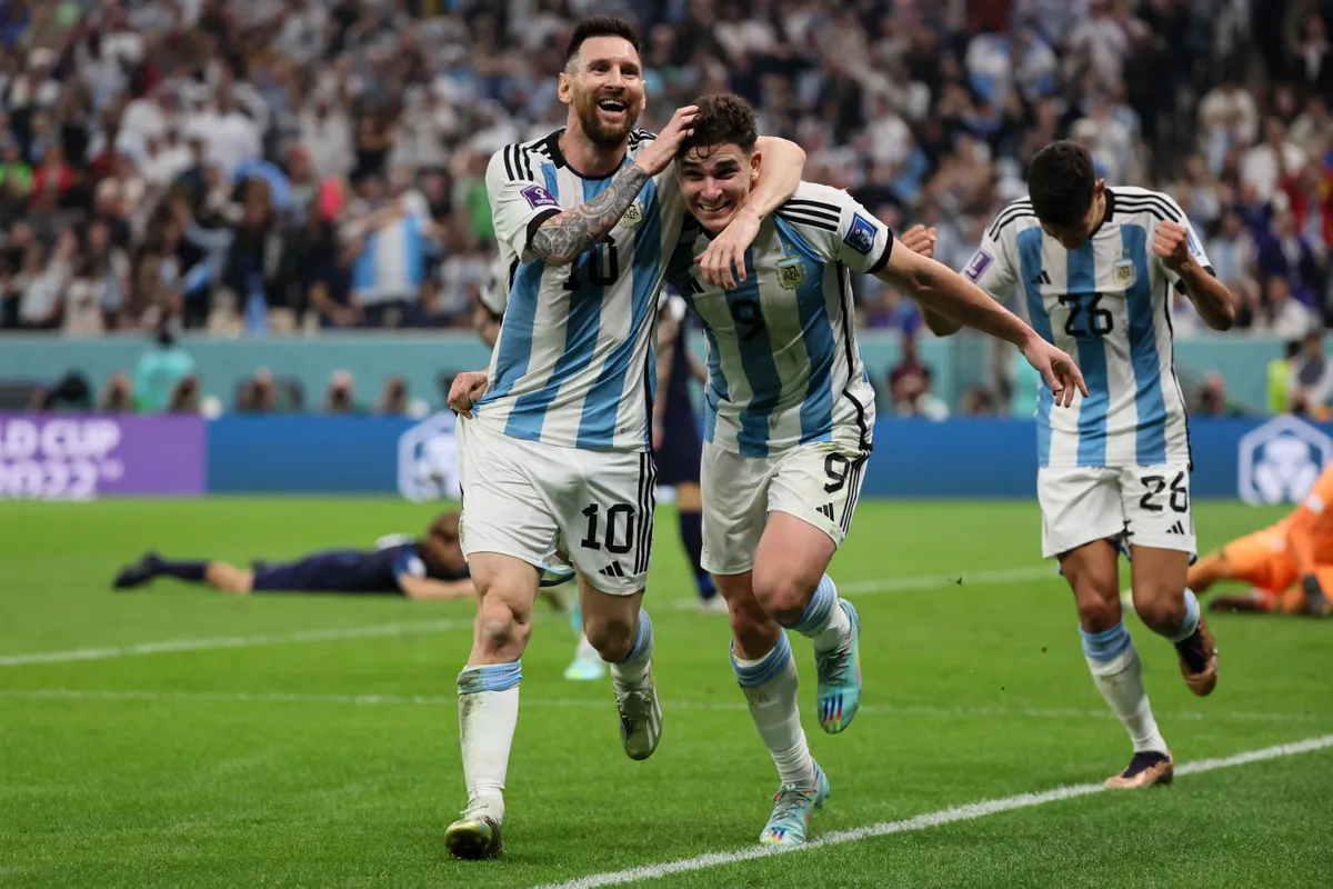 ARGENTINA ES FINALISTA DE LA COPA DEL MUNDO