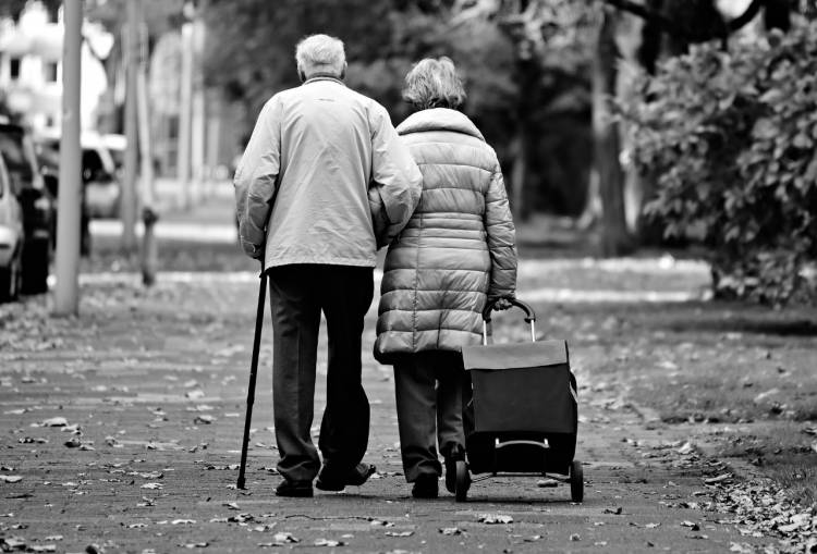 EDADISMO: LA DISCRIMINACION CONTRA LOS ADULTOS MAYORES